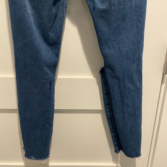 GOOD AMERICAN Women’s Distressed Raw Edge Jeans - Picture 8 of 8
